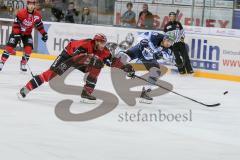 DEL - Eishockey - ERC Ingolstadt - Kölner Haie - Testspiel - Saison 2017/2018 - Brandon Buck (#9 ERCI) - Corey Potter(#2 Köln) - Foto: Meyer Jürgen