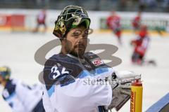 DEL - Eishockey - ERC Ingolstadt - Kölner Haie - Testspiel - Saison 2017/2018 - Jochen Reimer (#32Torwart ERCI) beim warm machen - Foto: Meyer Jürgen