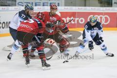 DEL - Eishockey - ERC Ingolstadt - Kölner Haie - Testspiel - Saison 2017/2018 - David Elsner (#61 ERCI) - Gustaf Wesslau(Torwart #29 Köln) - Müller Moritz #91 Köln - Dennis Swinnen (#77 ERCI) - Foto: Meyer Jürgen