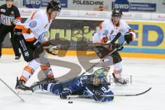 DEL - Eishockey - ERC Ingolstadt - Grizzlys Wolfsburg - Testspiel - Saison 2017/2018 - Brandon Buck (#9 ERCI) - Jeff Likens (#9 Wolfsburg) - Foto: Meyer Jürgen