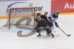 DEL - Eishockey - ERC Ingolstadt - Dornbirn Bulldogs - Saison 2017/2018 - Timo Pielmeier (#51Torwart ERCI) - Dàlvise Chris (#15 Dornbirn) - Sean Sullivan (#37 ERCI) - Foto: Meyer Jürgen