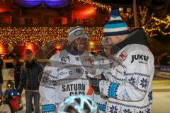 DEL - Eishockey - ERC Ingolstadt - Saison  - 2017/2018 - ERCI Spieler auf der Eisfläche am Paradeplatz - Greg Mauldin (#20 ERCI) links - Benedikt Schopper (#11 ERCI) rechts - Mike Collins (#13 ERCI) mitte - Foto: Meyer Jürgen