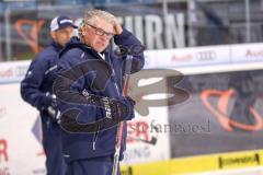 DEL - Eishockey - ERC Ingolstadt - Saison 2017/2018 - Training - Neuzugang Tim Stapleton - Cheftrainer Doug Shedden (ERC)