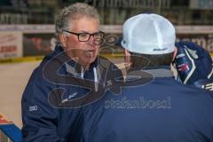DEL - Eishockey - ERC Ingolstadt - Saison 2017/2018 - Erstes Training mit dem neuen Trainer Doug Shedden - Doug Shedden im Gespräch mit Clayton Beddoes (Co-Trainer ERCI) - Foto: Meyer Jürgen