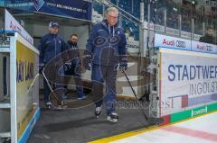 DEL - Eishockey - ERC Ingolstadt - Saison 2017/2018 - Erstes Training mit dem neuen Trainer Doug Shedden - Doug Shedden geht das erste Mal auf das Eis in der SaturnArena - Foto: Meyer Jürgen