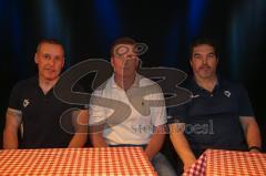 DEL - Eishockey - ERC Ingolstadt - Saison 2017/2018 - Fan Stammtisch - links Torwart Trainer Fabian Dahlem - mitte Co Trainer Tim Regan - rechts Sportdirektor Larry Mitchell -  Foto: Meyer Jürgen