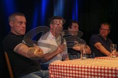 DEL - Eishockey - ERC Ingolstadt - Saison 2017/2018 - Fan Stammtisch - links Torwart Trainer Fabian Dahlem - mitte Co Trainer Tim Regan - rechts Sportdirektor Larry Mitchell -  Johannes Langer ganz rechts - Foto: Meyer Jürgen