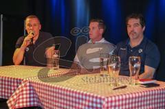 DEL - Eishockey - ERC Ingolstadt - Saison 2017/2018 - Fan Stammtisch - links Torwart Trainer Fabian Dahlem - mitte Co Trainer Tim Regan - rechts Sportdirektor Larry Mitchell - Foto: Meyer Jürgen