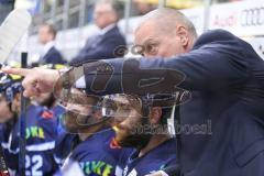 DEL - Eishockey - Saison 2018/2019 - ERC Ingolstadt - Augsburger Panther - Jerry D´Àmigo (#9 ERCI) - Torwartrainer Fabian Dahlem gibt Anweisungen - Foto: Meyer Jürgen