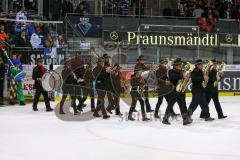 DEL - Eishockey - Saison 2018/2019 - ERC Ingolstadt - Kölner Haie - Die Schäffler marschieren auf das Eis- Foto: Meyer Jürgen