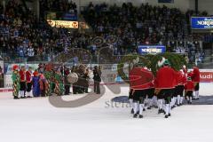 DEL - Eishockey - Saison 2018/2019 - ERC Ingolstadt - Kölner Haie - Die Schäffler marschieren auf das Eis- Foto: Meyer Jürgen