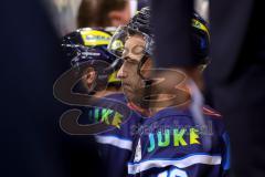 DEL - Eishockey - ERC Ingolstadt - Adler Mannheim - nachdenklich auf der Bank Thomas Greilinger (ERC 39)