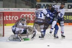 DEL - Eishockey - ERC Ingolstadt - Straubing Tigers - Zweikampf vor dem Torwart Sebastian Vogl, Fabio Wagner (ERC 5) Dylan Wruck (81 Straubing)
