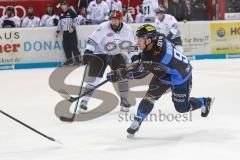 DEL - Eishockey - ERC Ingolstadt - Nürnberg Icetigers - Schuß aufs Tor Laurin Braun (ERC 97)