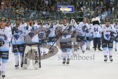 DEL - Eishockey - Saison 2018/2019 - ERC Ingolstadt - Grizzlys Wolfsburg - Die Mannschaft bedankt sich bei den Fans - Foto: Meyer Jürgen