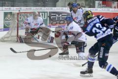 DEL - Eishockey - Saison 2018/2019 - ERC Ingolstadt - Adler Mannheim - Tim Wohlgemuth (#33 ERCI) - Chet Pickard Torwart (#34 Mannheim) - Denis Reul (#29 Mannheim) - Foto: Meyer Jürgen