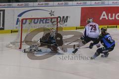 DEL - Eishockey - Saison 2018/2019 - ERC Ingolstadt - Red Bull München - Save für Timo Pielmeier (#51Torwart ERCI) - #rb44# - Maury Edwards (#23 ERCI) - Foto: Meyer Jürgen