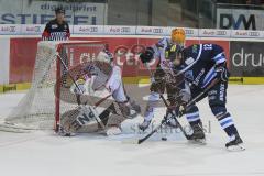 DEL - Eishockey - Saison 2018/2019 - ERC Ingolstadt - Fischtown Pinguins - Tomas Pöpperle Torwart (#42 Bremerhaven) - Patrick Cannone (#12 ERCI) - Curtis Gedig (#29 Bremerhaven) - Foto: Meyer Jürgen