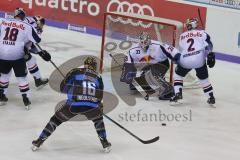 DEL - Eishockey - Saison 2018/2019 - ERC Ingolstadt - Red Bull München - Brett Olson (#16 ERCI) mit einer Torchance - Danny aus den Birken Torwart (#33 München) - Andrew Bodnarchuk (#2 München) - Foto: Meyer Jürgen