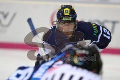 DEL - Eishockey - ERC Ingolstadt - Krefeld Pinguine - Bully Patrick Cannone (ERC 12)