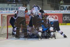 DEL - Eishockey - Saison 2018/2019 - ERC Ingolstadt - Red Bull München - Tumult vor dem Tor von Danny aus den Birken Torwart (#33 München) - Darin Olver (#40 ERCI) - Keith Aulie (#5 München) - Foto: Meyer Jürgen