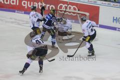 DEL - Eishockey - Saison 2018/2019 - ERC Ingolstadt - Eisbären Berlin - Sean Sullivan (#37 ERCI) mit einer Torchance - Kevin Poulin Torwart (#40 Berlin) - Frank Hördler (#7 Berlin) - Foto: Meyer Jürgen
