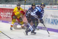 DEL - Eishockey - ERC Ingolstadt - Düsseldorf EG - Patrick Cannone (ERC 12) Thomas Greilinger (ERC 39) Ryan McKiernan (Nr.58, Duesseldorfer EG)