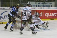 DEL - Eishockey - Saison 2018/2019 - ERC Ingolstadt - Eisbären Berlin - David Elsner (#61 ERCI) - Kevin Poulin Torwart (#40 Berlin) - Foto: Meyer Jürgen