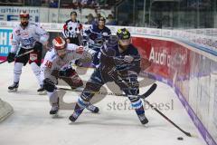 DEL - ERC Ingolstadt - Schwenninger Wild Wings - Jerry D`Amigo (9 ERC) Jussi Timonen (WWS 46)