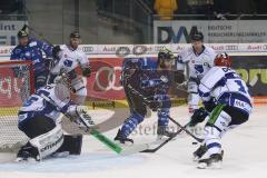 DEL - Eishockey - ERC Ingolstadt - Straubing Tigers - Torwart Sebastian Vogl, Jerry D`Amigo (9 ERC) Jeremy Williams (18 Straubing)