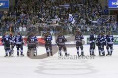 DEL - Eishockey - Saison 2018/2019 - ERC Ingolstadt - Fischtown Pinguins - Die Mannschaft bedankt sich bei den Fans - jubel - Foto: Meyer Jürgen