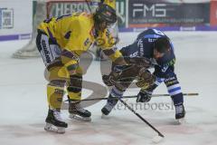 DEL - Eishockey - Saison 2018/2019 - ERC Ingolstadt - Krefeld Pinguine - Zweikampf zwischen Jerry D´Àmigo (#9 ERCI) und Torsten Ankert (#81 Krefeld) - Foto: Meyer Jürgen