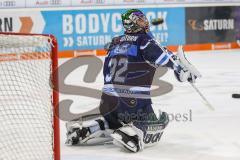 DEL - ERC Ingolstadt - Schwenninger Wild Wings - Torwart Jochen Reimer (ERC 32), Puck am Kopf vorbei