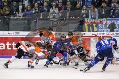 DEL - Eishockey - ERC Ingolstadt - Grizzlys Wolfsburg - Letzte Minute Jerry D`Amigo (9 ERC) vor dem Tor von Torwart Gerald Kuhn (35 Wolfsburg), Jason Jaspers (16 Wolfsburg) Sebastian Furchner (17 Wolfsburg) Björn Krupp (44 Wolfsburg) verteidigen, Mike Col