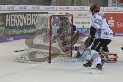 DEL - Eishockey - Saison 2018/2019 - ERC Ingolstadt - Kölner Haie - Tyler Kelleher (#19 ERCI) - Gustaf Wesslau Torwart (#29 Köln) - Foto: Meyer Jürgen