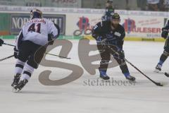 DEL - Eishockey - Saison 2018/2019 - ERC Ingolstadt - Red Bull München - Jerry D´Àmigo (#9 ERCI) - Jakob Mayenschein (#41 München) - Foto: Meyer Jürgen