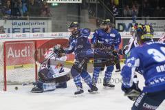 DEL - Eishockey - ERC Ingolstadt - EHC Red Bull München - Schuß Tor Thomas Greilinger (ERC 39) Jubel, Torwart Dann aus den Birken (33 RB München), Jubel Dustin Friesen (ERC 14) Jerry D`Amigo (9 ERC)