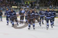 DEL - Eishockey - Saison 2018/2019 - ERC Ingolstadt - Straubing Tigers - Thomas Greilinger (#39 ERCI) bedankt sich bei den Fans - Foto: Meyer Jürgen