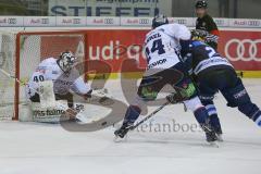 DEL - Eishockey - Saison 2018/2019 - ERC Ingolstadt - Eisbären Berlin - Kevin Poulin Torwart (#40 Berlin) - Vili Sopanen (#22 ERCI) - Andre Rankel (#24 Berlin) - Foto: Meyer Jürgen