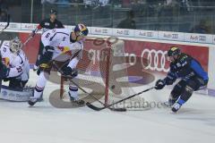 DEL - Eishockey - Saison 2018/2019 - ERC Ingolstadt - Red Bull München - David Elsner (#61 ERCI) - Keith Aulie (#5 München) - Danny aus den Birken Torwart (#33 München) - Foto: Meyer Jürgen