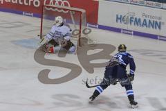DEL - Eishockey - Saison 2018/2019 - ERC Ingolstadt - Kölner Haie - Mashinter Brandon (#53 ERCI) - Gustaf Wesslau Torwart (#29 Köln) - Foto: Meyer Jürgen