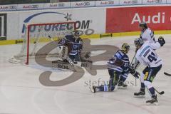 DEL - Eishockey - Saison 2018/2019 - ERC Ingolstadt - Eisbären Berlin - Jochen Reimer (#32Torwart ERCI) - Louis-Marc Aubry (#41 Berlin) - Maury Edwards (#23 ERCI) - Foto: Meyer Jürgen