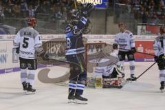 DEL - Eishockey - Saison 2018/2019 - ERC Ingolstadt - Kölner Haie - Garbutt Ryan (#28 ERCI) schiesst den 1:0 Führungstreffer - Gustaf Wesslau Torwart (#29 Köln) - jubel -  Colby Genoway (#59 Köln) - Foto: Meyer Jürgen