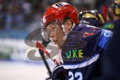 DEL - Eishockey - ERC Ingolstadt - Krefeld Pinguine - Roter Helm für den Topscorer, Vili Sopanen (ERC 22)