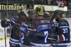 DEL - Eishockey - Saison 2018/2019 - ERC Ingolstadt - Fischtown Pinguins - Tomas Pöpperle Torwart (#42 Bremerhaven) - David Elsner (#61 ERCI) - Thomas Greilinger (#39 ERCI) - Der 1:0 Führungstreffer durch David Elsner (#61 ERCI) - jubel - Colton Jobke (#7