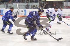 DEL - Eishockey - ERC Ingolstadt - Straubing Tigers - Angriff, Darin Olver (ERC 40) Patrick Cannone (ERC 12)