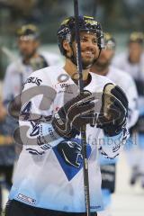 DEL - Eishockey - Saison 2018/2019 - ERC Ingolstadt - Grizzlys Wolfsburg - Benedikt Kohl (#34 ERCI) bedankt sich bei den Fans -  Foto: Meyer Jürgen