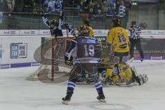 DEL - Eishockey - Saison 2018/2019 - ERC Ingolstadt - Krefeld Pinguine - Der 2:0 Führungstreffer durch Darin Olver (#40 ERCI) - Dimitri Pätzold Torwart (#32 Krefeld) - jubel - Foto: Meyer Jürgen