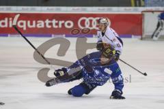 DEL - Eishockey - ERC Ingolstadt - EHC Red Bull München - von den Kufen geholt, Joachim Ramoser (ERC 47)