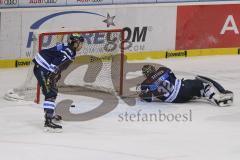 DEL - Eishockey - Saison 2018/2019 - ERC Ingolstadt - Eisbären Berlin - Jochen Reimer (#32Torwart ERCI) - Der 2:3 Führungstreffer durch Frank Hördler (#7 Berlin) - Colton Jobke (#7 ERCI)  - Foto: Meyer Jürgen